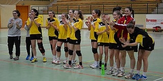 Kézilabda: a juniorok behúzták a meccset, a felnőttek bukták