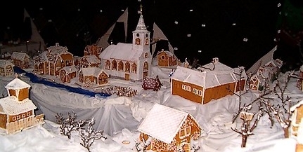 Mézeskalácsfalu építéssel kezdődött az adventi készülődés Geresdlakon immár ötödik éve