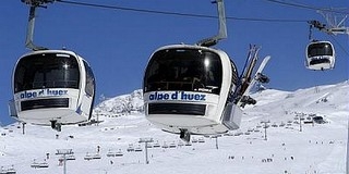 Síelés a francia Alpokban: 61.500 Ft/főtől, 6 napos síbérlettel, 7 éjszaka, busszal, egész januárban