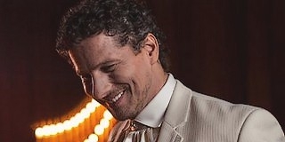 Karácsonyi koncert Mohácson, a Duna Irodaházban: a lélek és fény varázslata Rákász Gergellyel