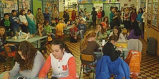 Ezüstvasárnapra elkészültek a karácsonyi koszorúk, díszek