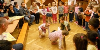 Lucaszék, pásztorjáték és ajándék előadás: a Rókus utcai óvodában így várták a karácsonyt