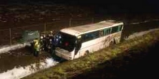 Magyar utasokat szállított a szerencsétlenül járt turistabusz - az összes utas megsérült