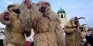 Ha nem tud eljönni, nézze nálunk a farsangtemetést Ha nem tud eljönni, nézze nálunk a farsangtemetést