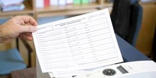 Két pártnak több mint félmillióba fájnak az időben vissza nem vitt ajánlóívek