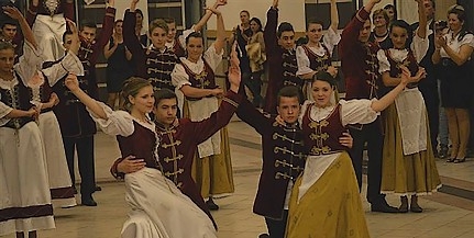 Zenés, táncos esten gyűjtöttek erdei iskolai kirándulásra is
