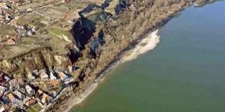 Tovább mocorognak a löszfalak, a hajózást egyelőre nem veszélyeztetik