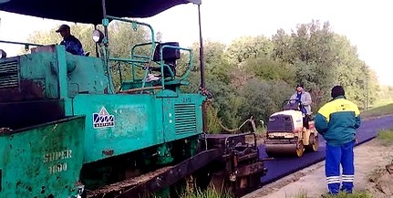 Árvízvédelem: a Duna szigeti oldalán a töltéskorona is szilárd burkolaton járható lesz