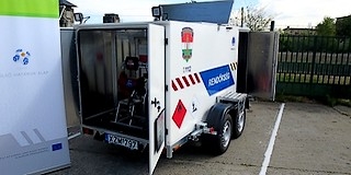 Üzemanyagtöltő-szállító utánfutót kaptak a vízirendőrök