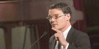 Bánki Erik frakcióvezető-helyettes, Hargitai János bizottsági alelnök a Tisztelt Házban