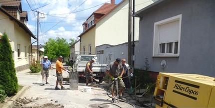 Önerős beruházás: Mohácson megkezdődött a városi utak felújítása, kátyúzása