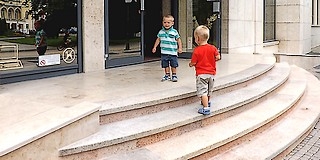 Megújult az Ifjúsági Centrum bejárati portálja és lépcsősora