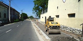 Új kerékpárút: a Csónakház mellett dolgoznak a kivitelezők ezekben a napokban