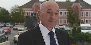 Szekó József a Magyar Arany Érdemkereszt kitüntetettje is