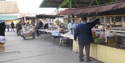 A mohácsi piacon is ellenőrizhetik az őstermelőket: az áru mellett a termőterületre is kíváncsiak