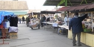 A mohácsi piacon is ellenőrizhetik az őstermelőket: az áru mellett a termőterületre is kíváncsiak