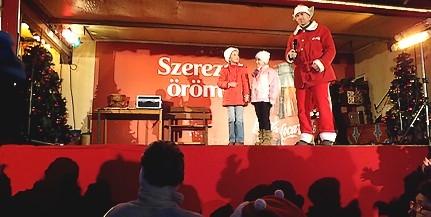 Nagy sikere volt az ajándékosztó, adománygyűjtő adventi programnak Nagy sikere volt az ajándékosztó, adománygyűjtő adventi programnak