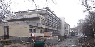 A kórház korszerűsítése részeként napkollektorokat is beépítenek A kórház korszerűsítése részeként napkollektorokat is beépítenek