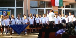 A Park utcai iskolába készülő gyerekek szüleit várják A Park utcai iskolába készülő gyerekek szüleit várják