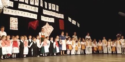 Parádés gálával és a mesterségeket bemutató kiállítással ünnepeltek az óvodások