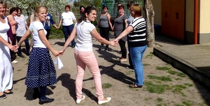Három nap csak játszottak az óvódapedagógusok - tanultak dalolni táncolni Három nap csak játszottak az óvódapedagógusok - tanultak dalolni táncolni