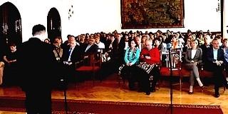 A szociális szolgáltatásoknál a cél a tömegintézmények lakásokkal, házakkal kiváltása