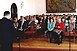 A szociális szolgáltatásoknál a cél a tömegintézmények lakásokkal, házakkal kiváltása A szociális szolgáltatásoknál a cél a tömegintézmények lakásokkal, házakkal kiváltása