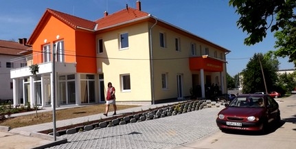 Helyi mesterek munkáját dicséri a Szederkényben egy év alatt elkészült ház Helyi mesterek munkáját dicséri a Szederkényben egy év alatt elkészült ház