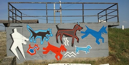 Engedéllyel készült graffiti a zsilipkamra betonfalára Engedéllyel készült graffiti a zsilipkamra betonfalára