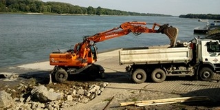 Kedden hosszabb időre lezárják a mohácsi kompkikötőt, a komp a Sokac révből indul