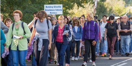 Mohácsiak is részt vettek az egyházmegye bátai zarándoklatán a hétvégén Mohácsiak is részt vettek az egyházmegye bátai zarándoklatán a hétvégén