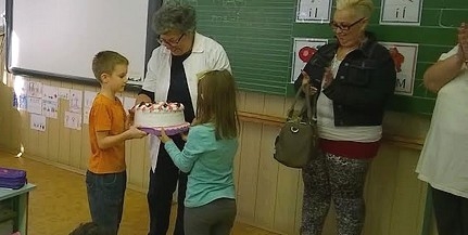 Szülők, nevelők adták a vért, gyerekek kapták a tortát