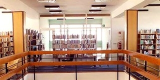 Diafilmkölcsönzéssel bővítette szolgáltatását a könyvtár