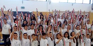 Együtt szaval a nemzet - egyenes adásban kapcsolódtak a versmondásba a Brodarics diákjai