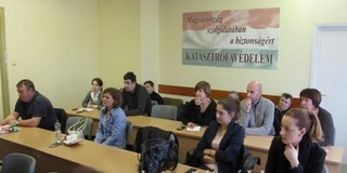 Tűzre, vízre is vigyáznak a közbiztonsági referensek Tűzre, vízre is vigyáznak a közbiztonsági referensek
