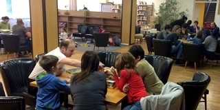 Nem csak a könyvmolyok otthona - kicsik és nagyok kedvelt szabadidős helyszíne lett a mohácsi könyvtár