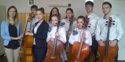 Arany, ezüst, és bronz minősítést kaptak a SLAMI csellósai és hegedűsei a siklósi vonóstalálkozón Arany, ezüst, és bronz minősítést kaptak a SLAMI csellósai és hegedűsei a siklósi vonóstalálkozón