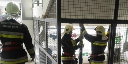 A városi sportcsarnokban tartottak gyakorlatot a mohácsi tűzoltók A városi sportcsarnokban tartottak gyakorlatot a mohácsi tűzoltók