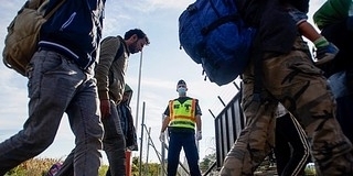 Megint jönnek: Illocskánál és Beremendnél is migránsokat fogtak el a rendőrök
