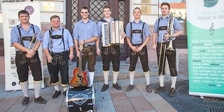 Sváb utcabálról jött a hír: a Széchenyi téren bulizhatunk Sváb utcabálról jött a hír: a Széchenyi téren bulizhatunk