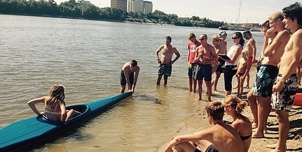 Maradj rajta: vasárnap a szigeti strandon újra kiderül, ki a legény/leány a kajakban Maradj rajta: vasárnap a szigeti strandon újra kiderül, ki a legény/leány a kajakban