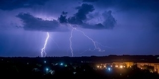 Vége szakad a szép időnek: viharok érik el Baranyát vasárnap délután