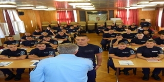 Tizenhárom új rendőr lépett szolgálatba Mohácson