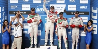 Megvan! Michelisz Norbert rajt-cél győzelmet aratott Japánban, először nyert gyári Hondával