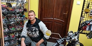 Nemcsak javítja a motorokat, gyűjti is a róluk készült maketteket Heirich Viktor Nemcsak javítja a motorokat, gyűjti is a róluk készült maketteket Heirich Viktor