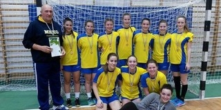 Hozták a kötelezőt: a diákolimpia területi döntőjébe jutottak a Kisfaludy kézisei Hozták a kötelezőt: a diákolimpia területi döntőjébe jutottak a Kisfaludy kézisei