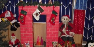 Aranyputtony-kiállítással is várták a Mikulást a Brodában