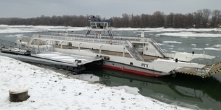 Bizonytalan időre ismét leáll a komp- és révközlekedés a Dunán Mohácsnál