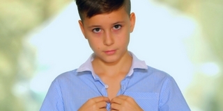 Mohácsi kisfiú, Mufics Máté nyerte a pécsi szépségversenyt, akit most Londonba hívtak fotózni