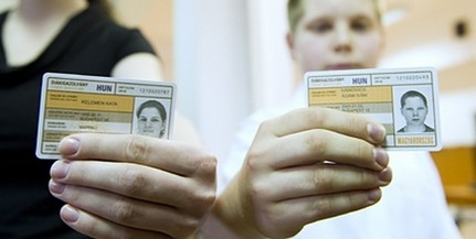 Leendő elsősök figyelmébe ajánljuk: minden, amit a diákigazolvány-igénylésről tudni kell Leendő elsősök figyelmébe ajánljuk: minden, amit a diákigazolvány-igénylésről tudni kell